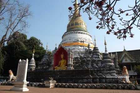Bild vom Wat Buppharam von aussen